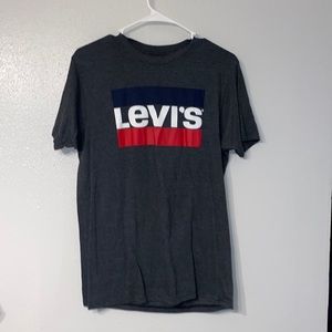 Levi gray t-shirt